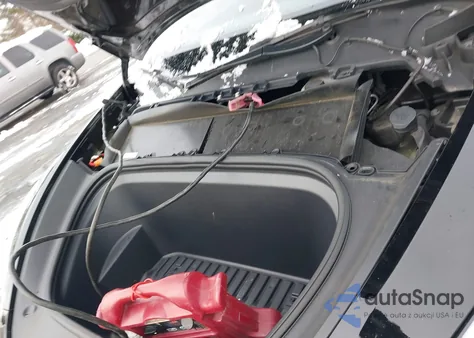 2023 Tesla Model Y Awd/Long Range Dual Motor All-Wheel Drive z USA, uszkodzony, nr VIN 7SAYGDEE0PF689630